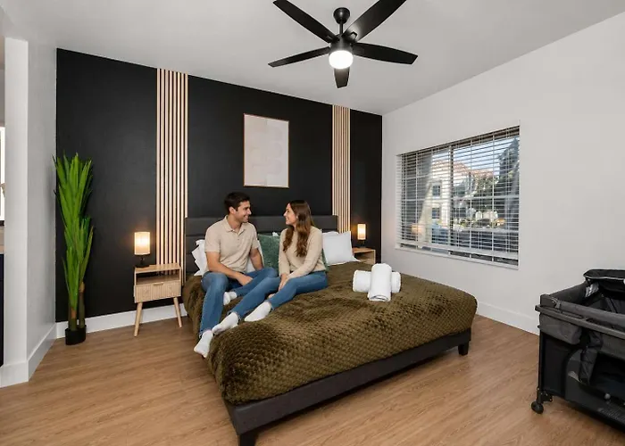 2br Retreat-pool, Yoga Rm, Gym, Cabanas, Bbq,prkng Appartement