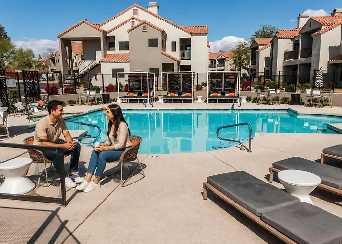 2br Retreat-pool, Yoga Rm, Gym, Cabanas, Bbq,prkng Scottsdale